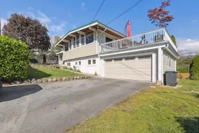 1070 BROOKSBANK AVENUE, North Vancouver, North Vancouver, BC