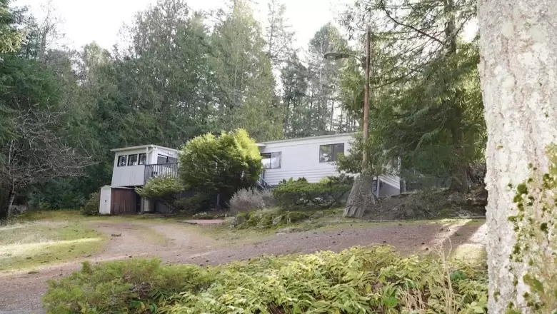 748 KIPPEN ROAD image #1