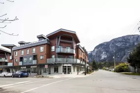 202 37808 THIRD AVENUE, Squamish, Squamish, BC