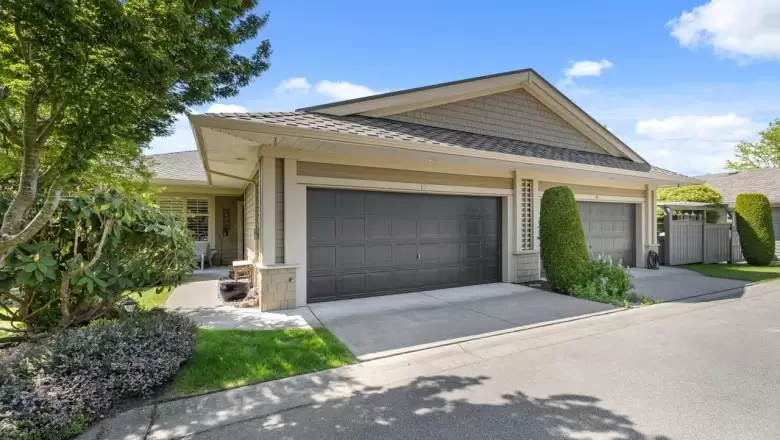 17 15425 ROSEMARY HEIGHTS CRESCENT image #1