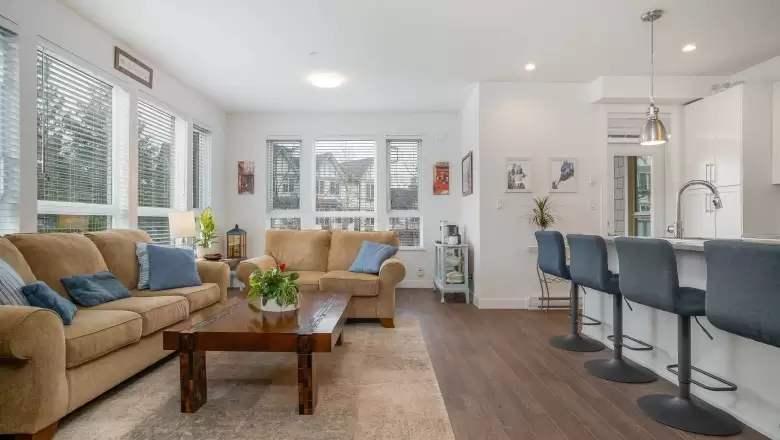 101 8360 DELSOM WAY image #1