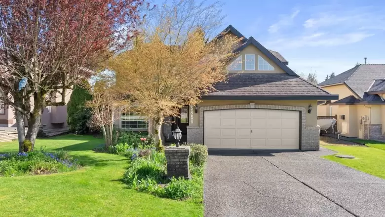 15850 106 AVENUE image #1