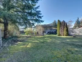 5667- 5669 TRIDENT AVENUE, Sunshine Coast, Sechelt, BC