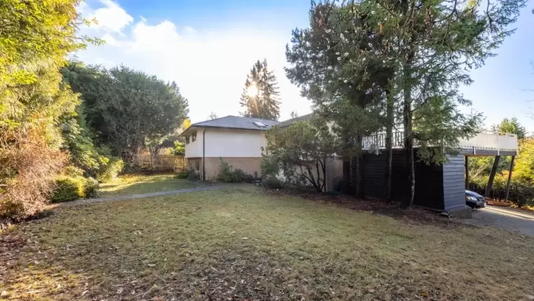 4160 NORWOOD AVENUE image #1