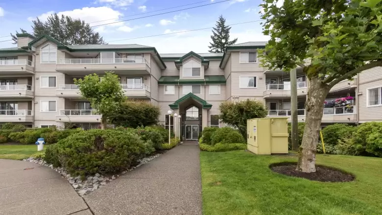 444 2750 FAIRLANE STREET image #1