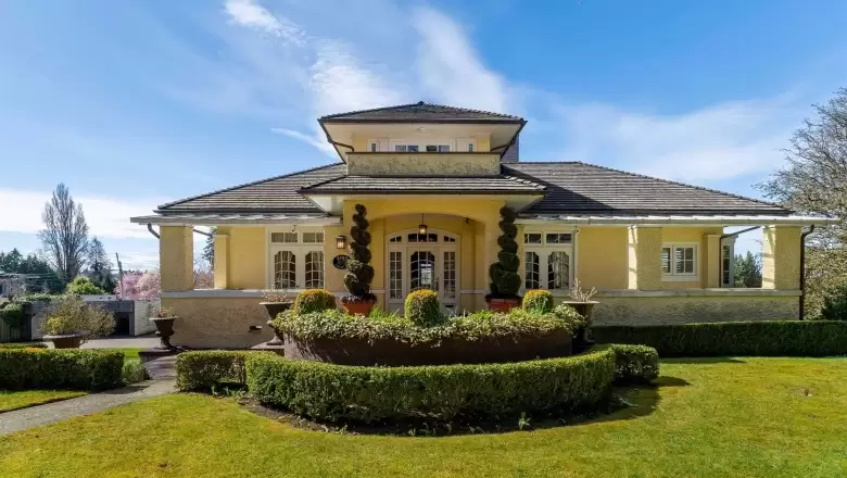 3789 CEDAR CRESCENT image #1