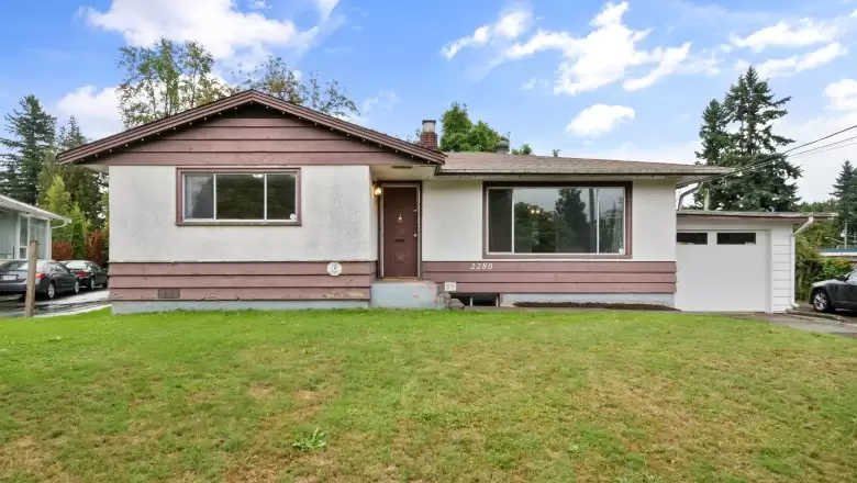 2280 ALEXANDER CRESCENT image #1