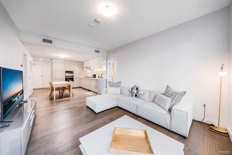 912 8160 MCMYN WAY image #1