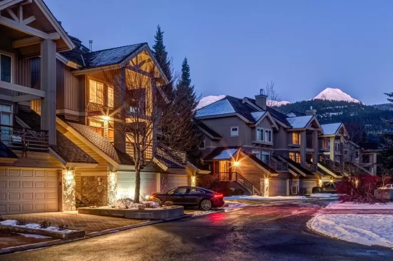 10 8030 NICKLAUS NORTH BOULEVARD, Whistler, BC