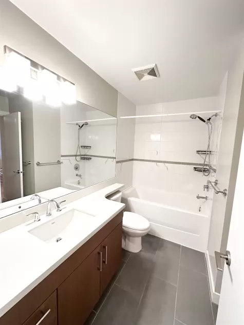 412 8600 PARK ROAD image #1