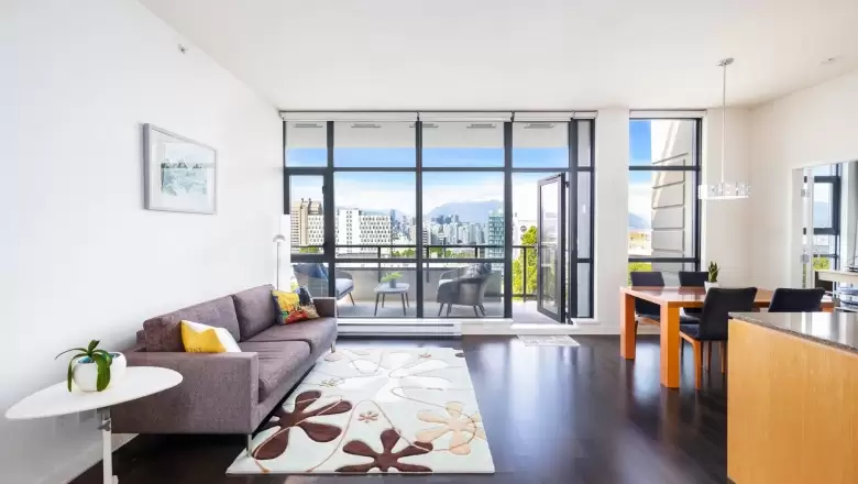 904 2851 HEATHER STREET image #1