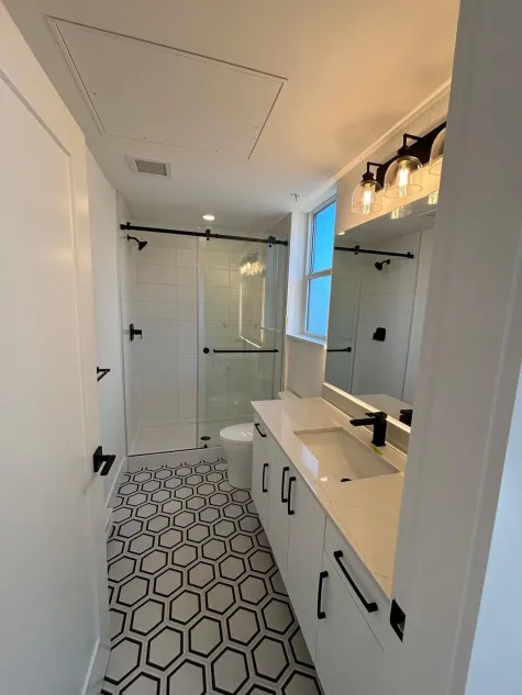 103 20286 72B AVENUE image #3