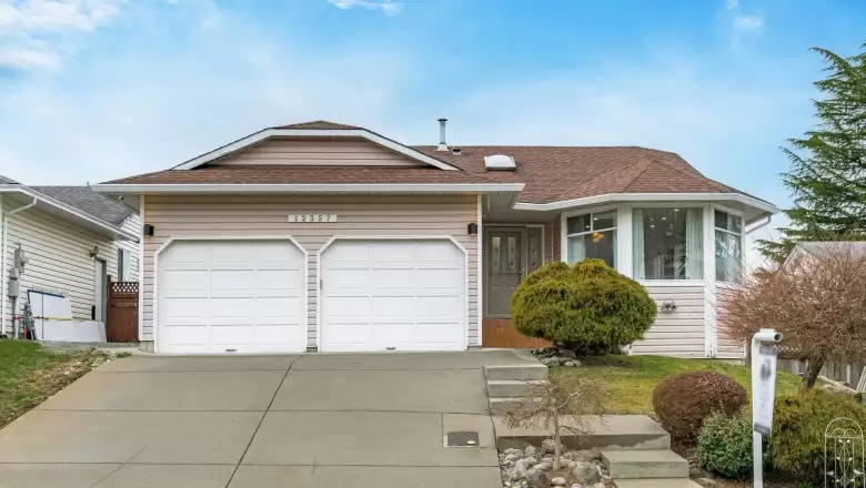 12357 233 STREET image #1