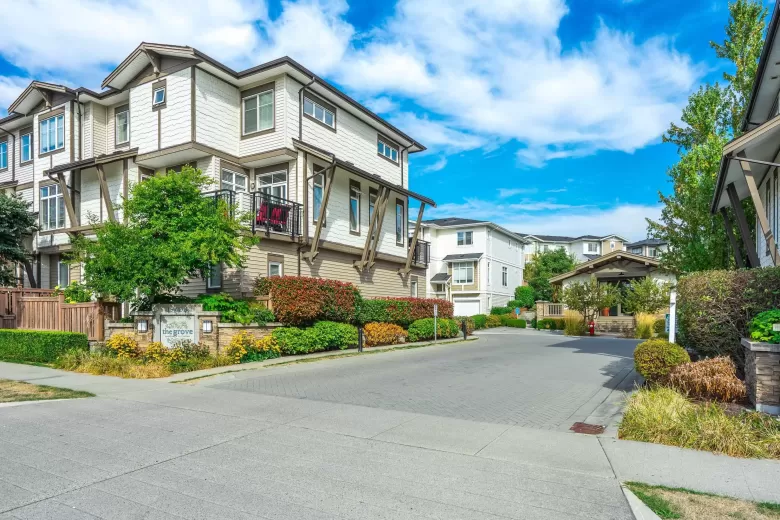 140 19433 68 AVENUE image #1
