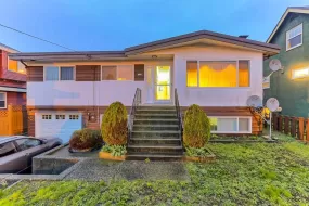 2113 NINTH AVENUE, New Westminster, New Westminster, BC