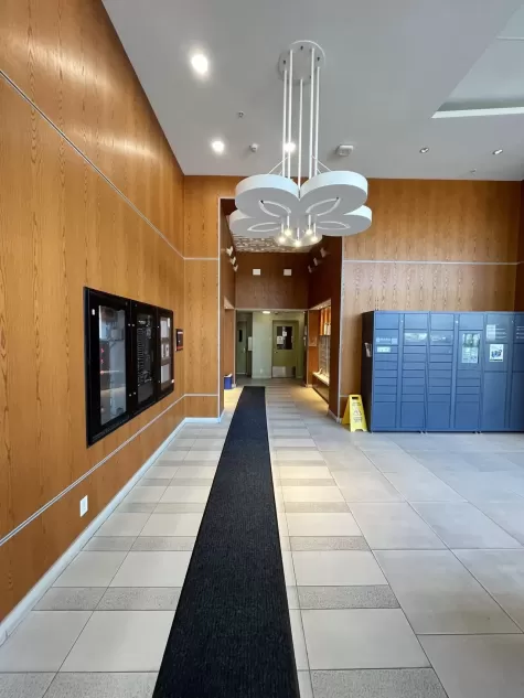 916 7988 ACKROYD ROAD image #2