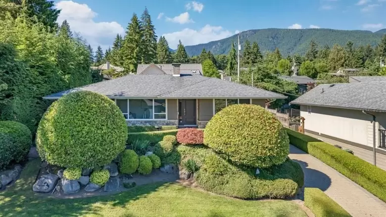 1022 MELBOURNE AVENUE, North Vancouver, BC