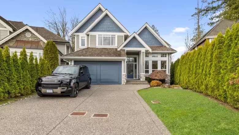3899 154 STREET image #1