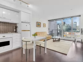 2209 131 REGIMENT SQUARE, Vancouver West, Vancouver, BC