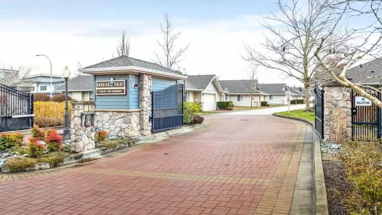 23 17516 4 AVENUE image #1