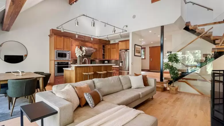 15 4700 GLACIER DRIVE image #1