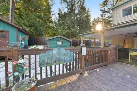 714 CHARTER ROAD image #1