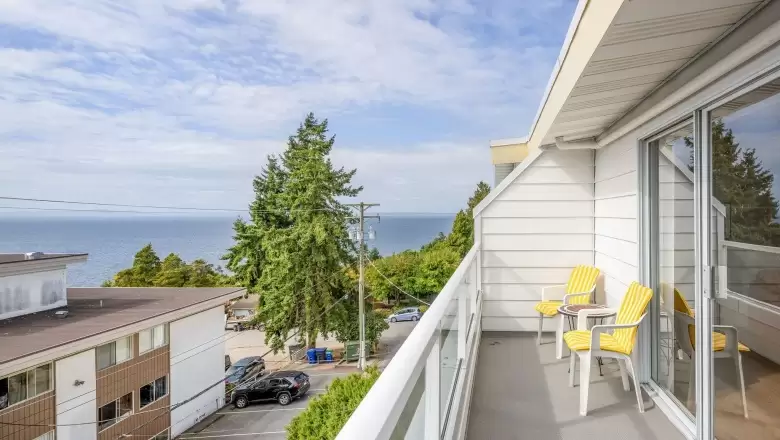 401 15010 ROPER AVENUE image #1