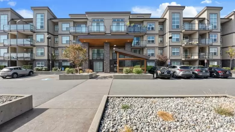 315 30515 CARDINAL AVENUE image #1