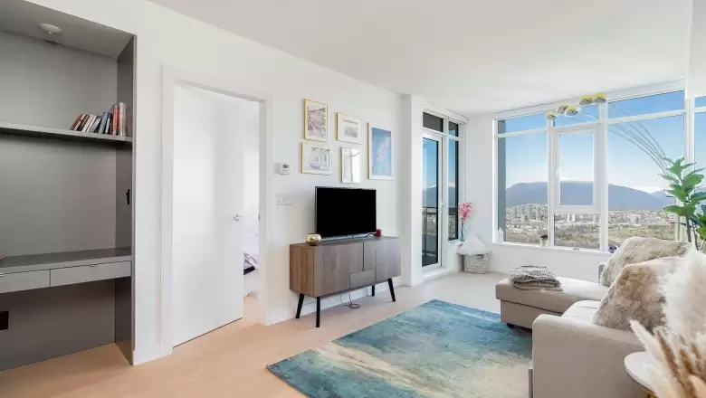 2808 4508 HAZEL STREET image #1