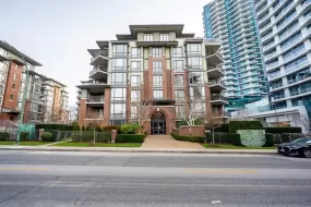 302 1550 MARTIN STREET, South Surrey White Rock, White Rock, BC