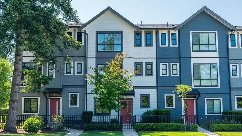 22 16760 25 AVENUE image #1