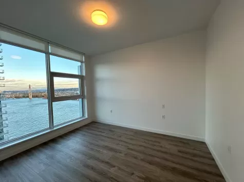 2006 680 QUAYSIDE DRIVE image #2